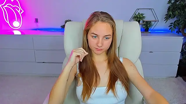 MilaAddams online show from October 1, 2025, 5:45 am