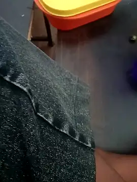 Snapshot of Pari_queen_44 chatting on September 24, 2025, 8:10 am Pari queen 44 online show from September 24, 2025, 8:10 am