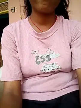 Snapshot of Pari_queen_44 chatting on September 18, 2025, 6:49 am Pari queen 44 online show from September 18, 2025, 6:49 am