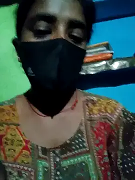 Snapshot of Pari_queen_44 chatting on September 17, 2025, 3:03 pm Pari queen 44 online show from September 17, 2025, 3:03 pm