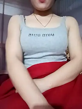 LucyyLy online show from December 19, 2025, 11:45 am