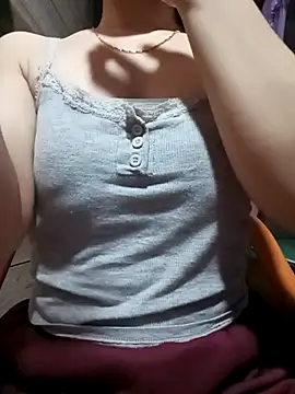 LucyyLy online show from April 14, 2026, 10:48 pm