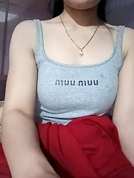 Snapshot of LucyyLy chatting on February 10, 2026, 11:59 pm LucyyLy online show from February 10, 2026, 11:59 pm