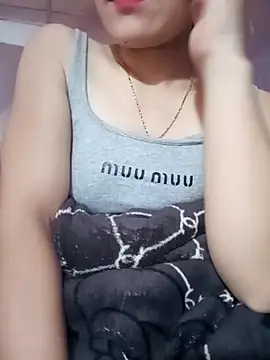 Snapshot of LucyyLy chatting on January 19, 2026, 3:43 am LucyyLy online show from January 19, 2026, 3:43 am