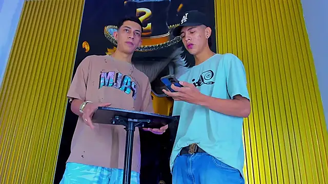 Dante Brown1  online show from November 14, 2025, 9:40 pm