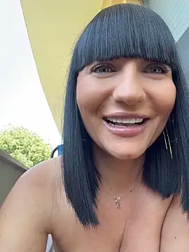MysticCleo online show from May 25, 2026, 11:42 am