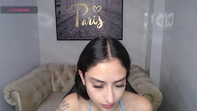 Tifany v online show from November 21, 2025, 1:10 pm