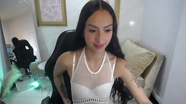 Tifany v online show from September 26, 2025, 8:16 pm