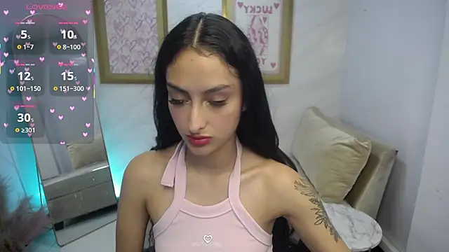 Tifany v online show from October 9, 2025, 7:58 pm