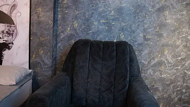 Tayler Kim online show from October 4, 2025, 6:53 pm