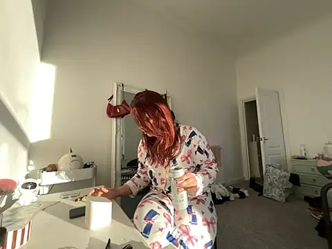 Snapshot of RoseMaee chatting on November 25, 2025, 1:44 pm RoseMaee online show from November 25, 2025, 1:44 pm