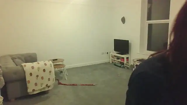 Snapshot of RoseMaee chatting on October 19, 2025, 7:05 pm RoseMaee online show from October 19, 2025, 7:05 pm