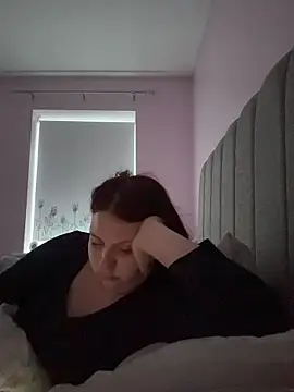 Snapshot of RoseMaee chatting on November 11, 2025, 7:58 am RoseMaee online show from November 11, 2025, 7:58 am