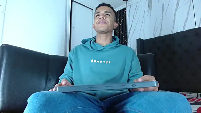 aston xvera online show from January 7, 2026, 4:50 am