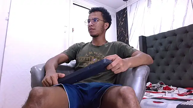 aston xvera online show from December 15, 2025, 4:40 am