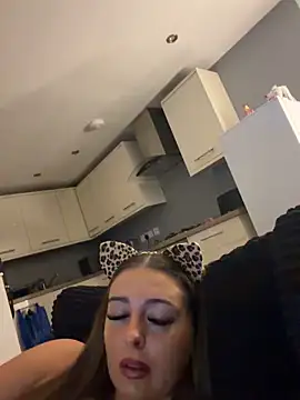 Lulumayxx online show from May 7, 2026, 10:13 pm