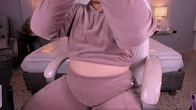 Miss Francheska online show from February 11, 2026, 11:54 am