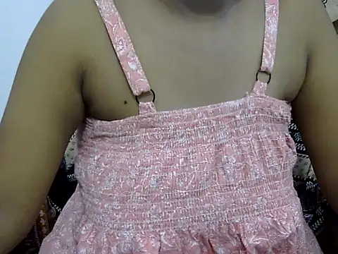 Hott Noor online show from September 9, 2025, 2:48 pm