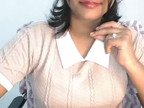 Hott Noor online show from November 28, 2025, 2:06 pm