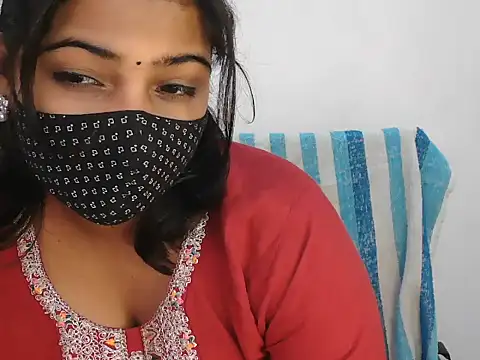 Hott Noor online show from November 13, 2025, 9:02 am