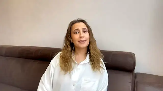 EveWontLeave online show from September 19, 2025, 1:04 pm