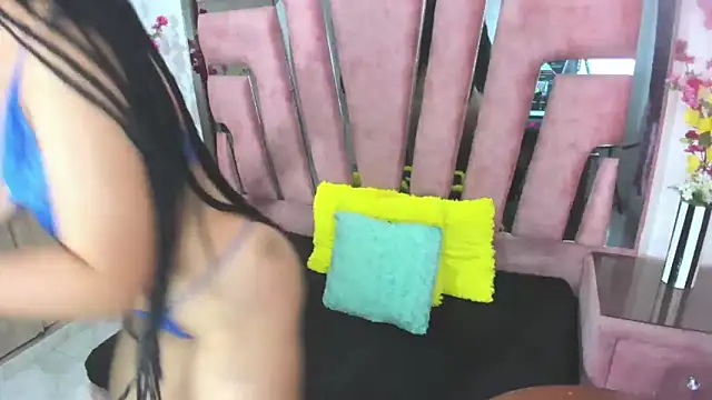 MaraKarly online show from December 18, 2025, 9:29 pm