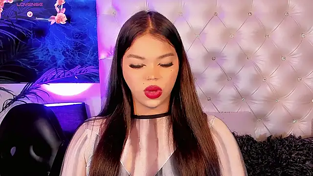 Valeria Swett  online show from June 6, 2026, 8:36 pm