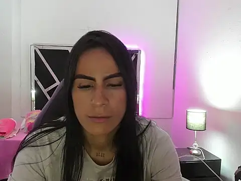 charlotthe ee online show from October 11, 2025, 11:17 pm