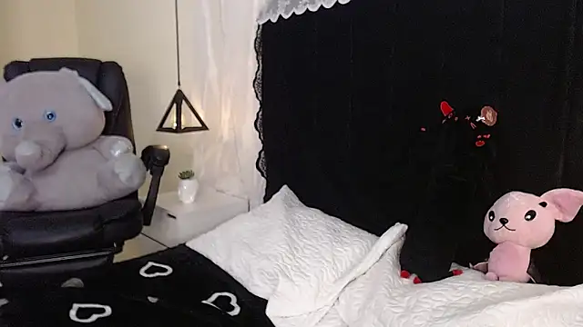 IvyBelle  online show from March 12, 2026, 11:58 am