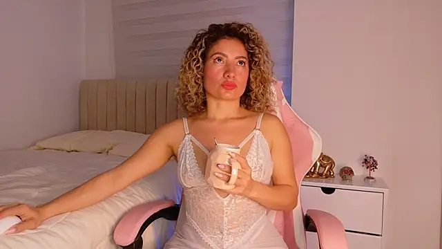 Nicolblossom1 online show from November 10, 2025, 4:34 pm