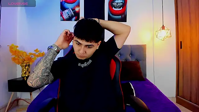 Nicolas James Sc online show from October 30, 2025, 1:31 pm