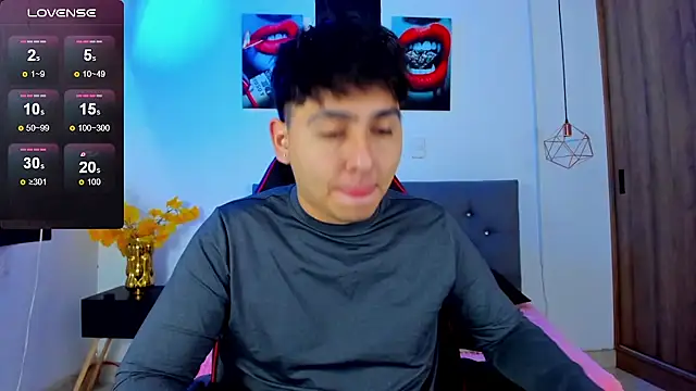 Snapshot of Nicolas_James_Sc chatting on February 13, 2026, 2:06 pm Nicolas James Sc online show from February 13, 2026, 2:06 pm