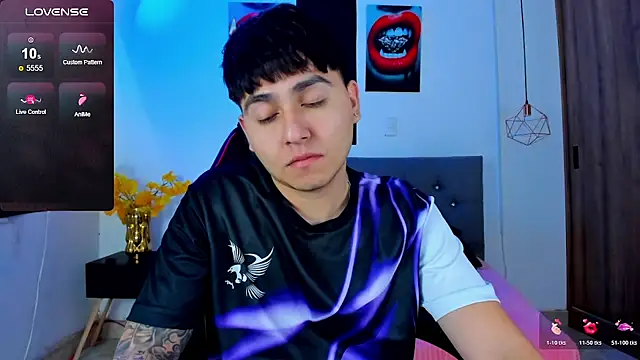 Snapshot of Nicolas_James_Sc chatting on February 14, 2026, 1:00 pm Nicolas James Sc online show from February 14, 2026, 1:00 pm