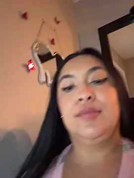 latina curvy22 online show from February 1, 2026, 7:17 am