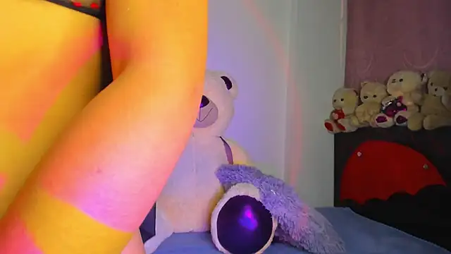 Burcu yaran online show from September 15, 2025, 1:06 am