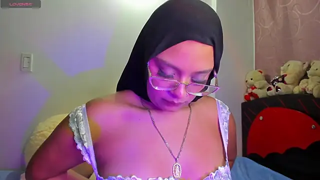 Burcu yaran online show from September 11, 2025, 1:27 am