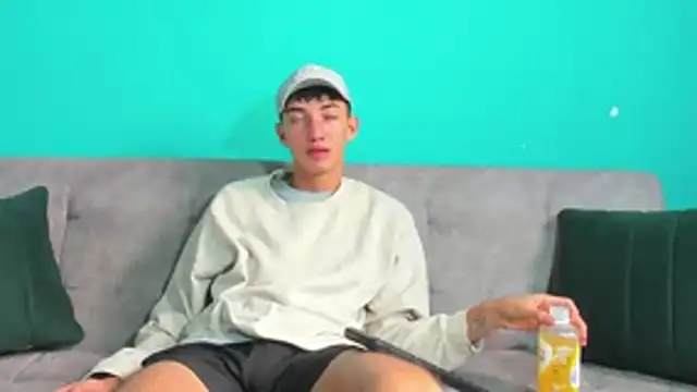 Snapshot of Maikol_Ortiz chatting on February 19, 2026, 1:08 pm Maikol Ortiz online show from February 19, 2026, 1:08 pm