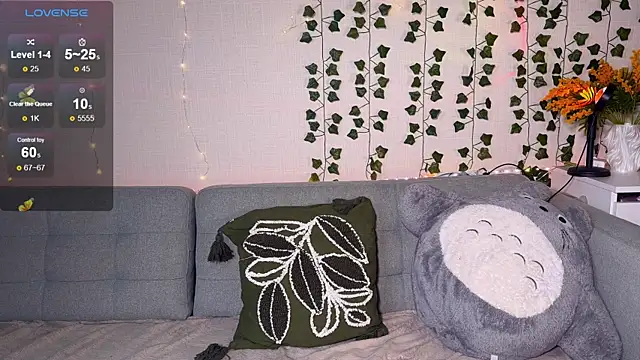 EmmyBell  online show from October 21, 2025, 11:31 am