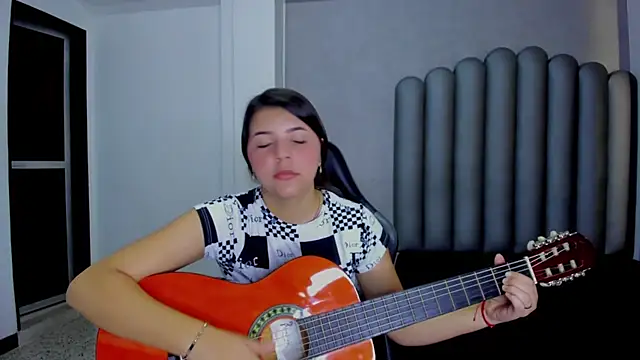 Charlotte-Star online show from December 16, 2025, 7:40 pm