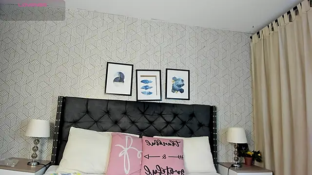sophie  blare online show from May 19, 2026, 7:32 pm