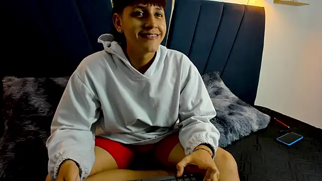 zeusapollofuck online show from September 11, 2025, 9:15 pm