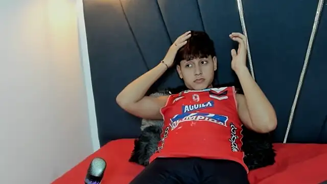 zeusapollofuck online show from September 24, 2025, 8:15 pm