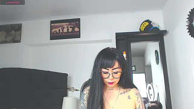 Vicky hotmilf online show from March 25, 2026, 11:20 am