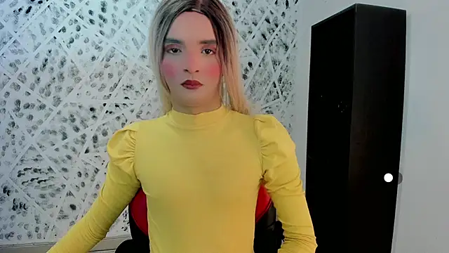 MIA HOT23CM S7S online show from October 31, 2025, 11:40 am