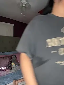 MyHoneyFrida online show from October 8, 2025, 2:46 am