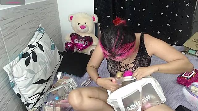 EmilyCoy  online show from April 8, 2026, 4:25 am