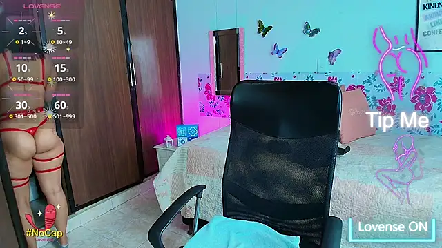 EmilyCoy  online show from September 14, 2025, 3:18 am