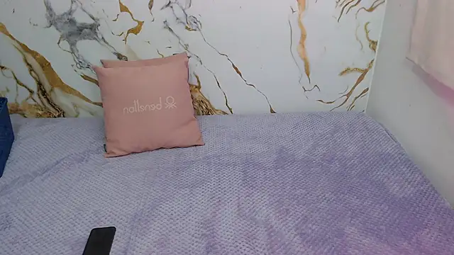 Snapshot of EmilyCoy_ chatting on February 10, 2026, 4:22 am EmilyCoy online show from February 10, 2026, 4:22 am