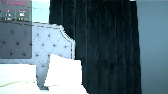 Snapshot of SarahMystique chatting on October 8, 2025, 6:30 pm SarahMystique online show from October 8, 2025, 6:30 pm