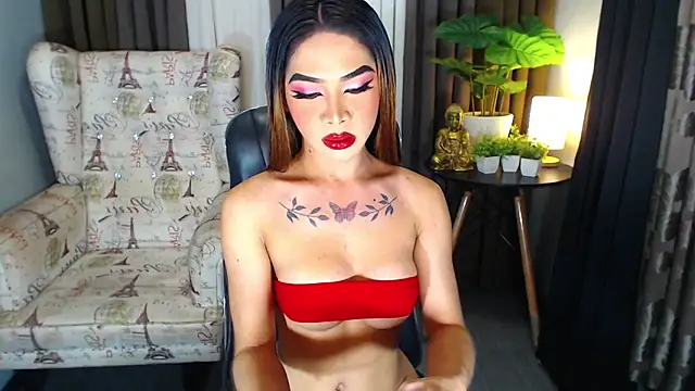 Snapshot of MariaLucyJasminx chatting on October 5, 2025, 6:53 pm MariaLucyJasminx online show from October 5, 2025, 6:53 pm
